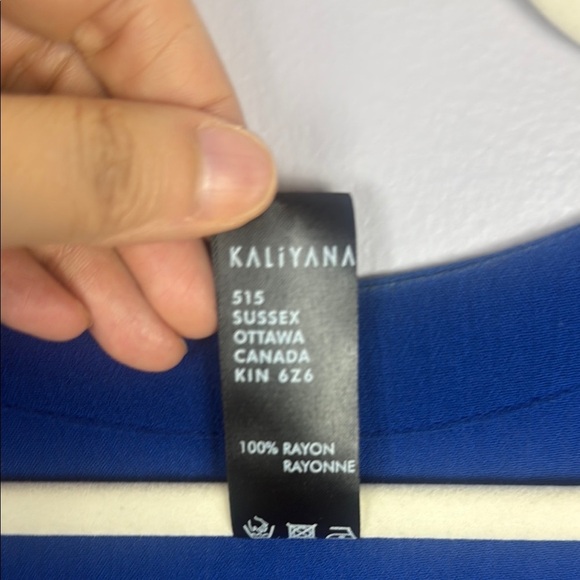 Kaliyana Cobalt Blue Short Kimono with Waterfall Hem and Draped Sleeves Size 1 - Picture 9 of 11